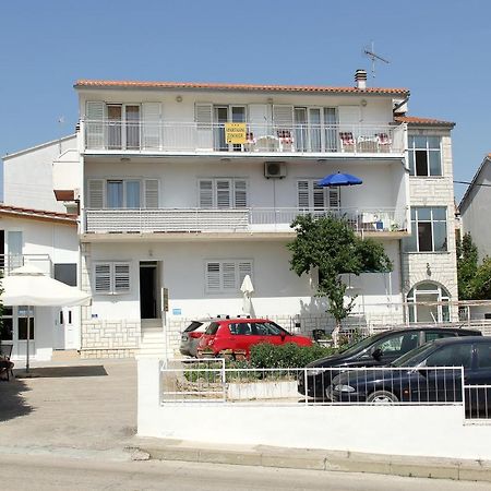 Apartmani Ljubo Primosten Exterior photo