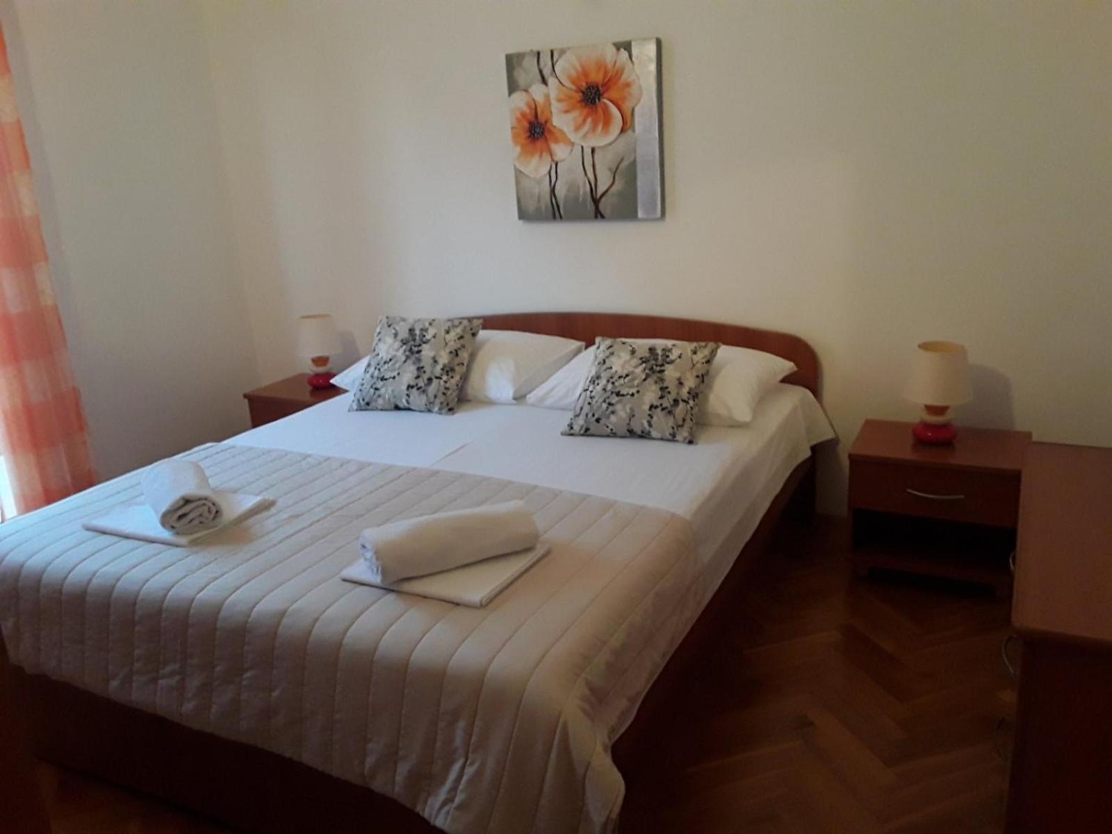 Apartmani Ljubo Primosten Exterior photo