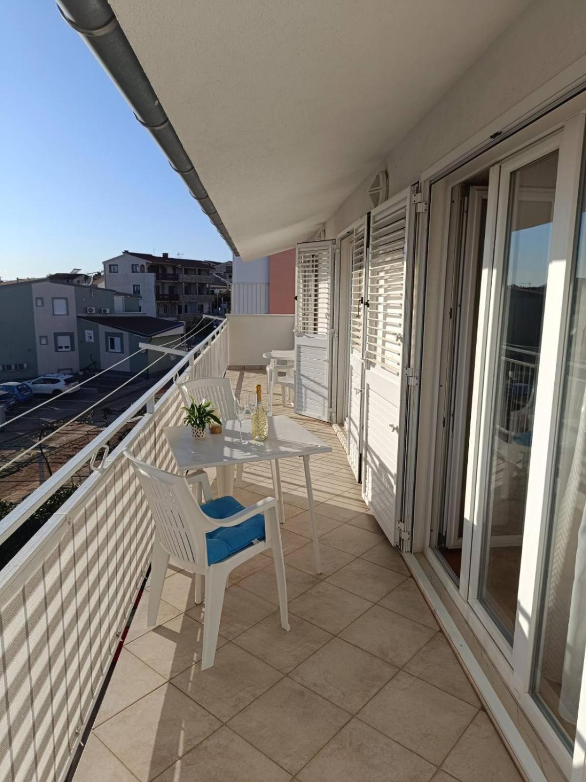 Apartmani Ljubo Primosten Exterior photo