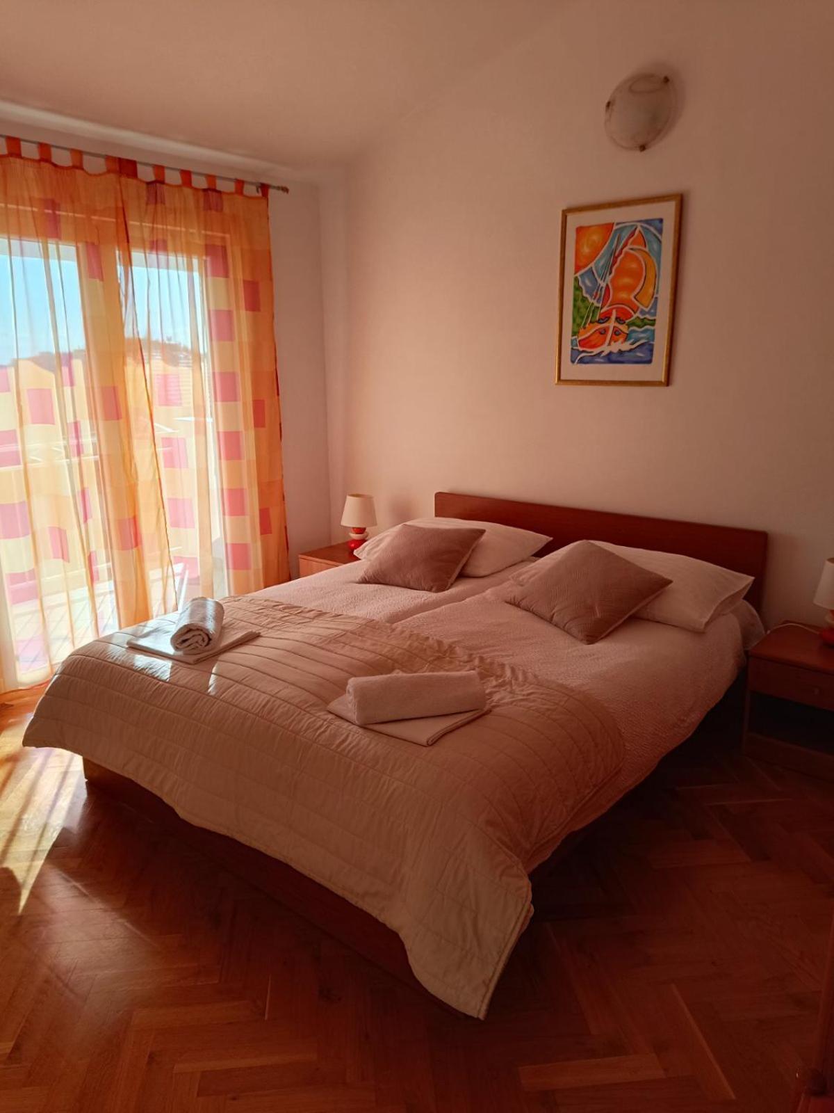 Apartmani Ljubo Primosten Exterior photo