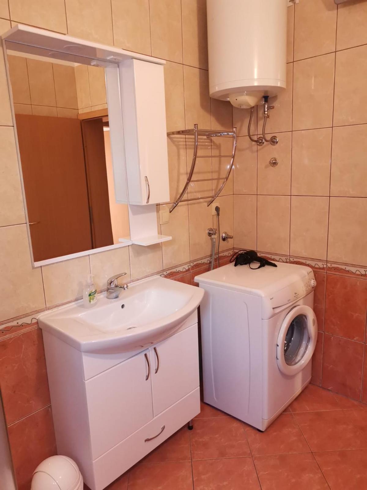 Apartmani Ljubo Primosten Exterior photo